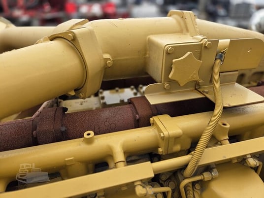 1000 KW Caterpillar, diesel generator set, 3-phase, 978 hours, 1482 HP 3512 engine - Image 8