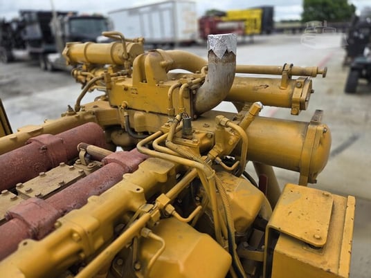 1750 KW Caterpillar, diesel generator set, 3-phase, 960 hours, 2520 HP 3516 engine - Image 5