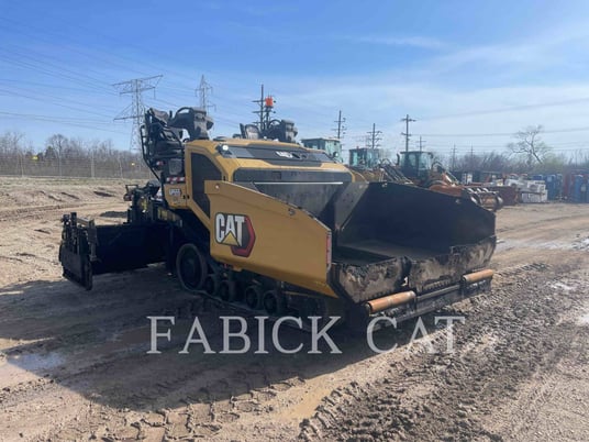 Caterpillar AP555-07, Asphalt Paver, 1443 hours, S/N: 4M600147, 2023 - Image 2
