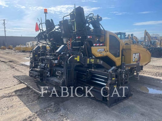 Caterpillar AP555-07, Asphalt Paver, 1443 hours, S/N: 4M600147, 2023 - Image 3