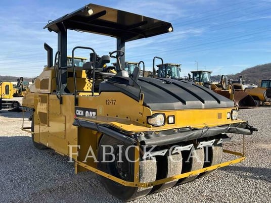 Caterpillar CW34, Pneumatic Tired Compactor, 701 hours, S/N: AL300376, 2019 - Image 2