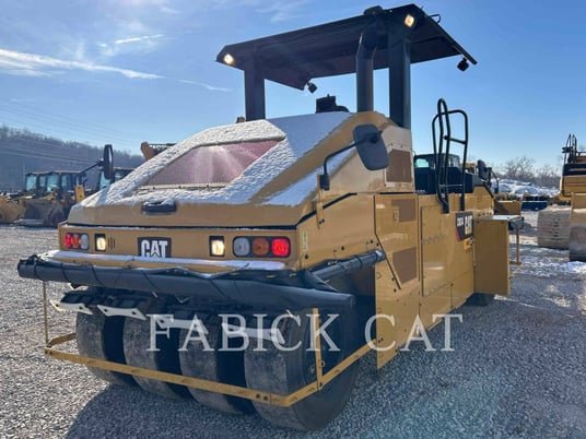 Caterpillar CW34, Pneumatic Tired Compactor, 701 hours, S/N: AL300376, 2019 - Image 3