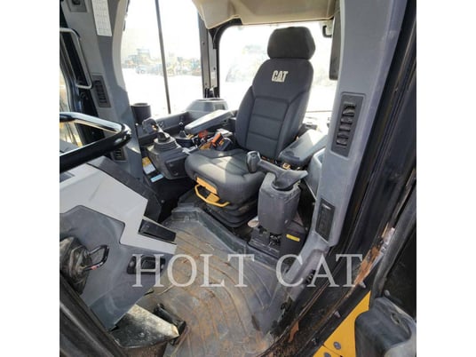 Caterpillar D6, Crawler Dozer, 531 hours, S/N: HNK01120, 2023 - Image 8