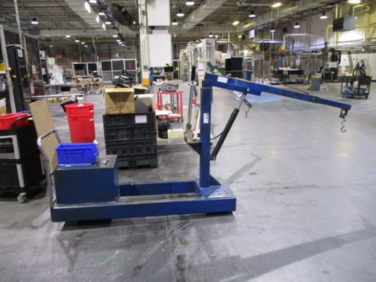 .5 Ton, T & S Equipment (Vestil) #CBFC-1000, engine crane with 3 boom positions - Image 1