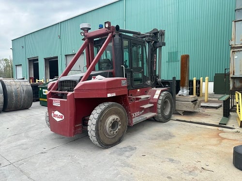 30000 lb. Taylor #TX300S Series Big Red forklift - Image 3