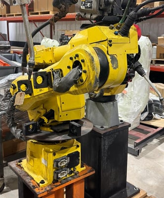 Fanuc, ArcMate 120iBe, 6-Axis Arc welding robot with R30iA control, 20 Kg, 1667mm reach - Image 1