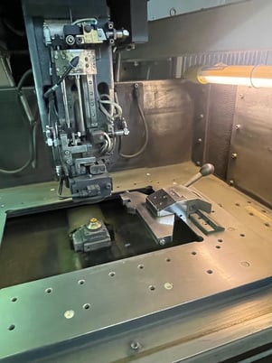 Mitsubishi #FA-10, 13.8" x 9.8" x 8.6" trvls, CNC Control, AWT, submerged, wire chopper, full 4-sided work - Image 2