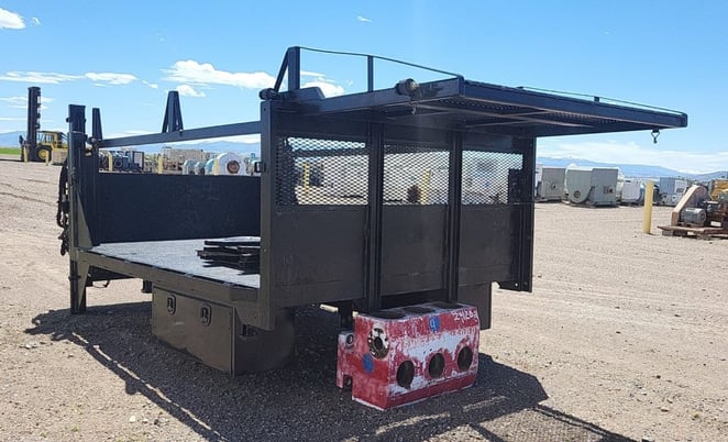 Truck bed with Tommy gate - Image 2