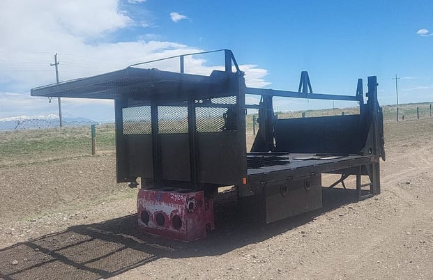 Truck bed with Tommy gate - Image 3