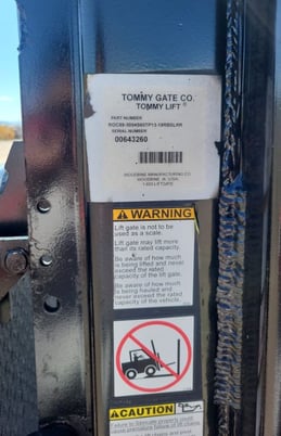 Truck bed with Tommy gate - Image 10