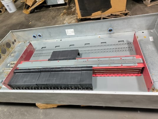 1200 Amp. Square D #HCWM-I-Line, Panelboard, 3 phase, 120/208 VAC, 4 W, 56 Space - Image 8