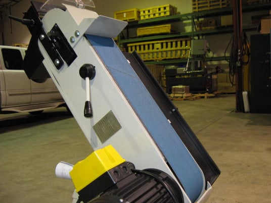 3" x 79" Saber #BG752A, belt grinder, 5 HP, 220 V. 3 phase, adjustable head position, stand, top grinding - Image 4