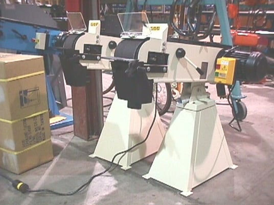 3" x 79" Saber #BG752A, belt grinder, 5 HP, 220 V. 3 phase, adjustable head position, stand, top grinding - Image 5