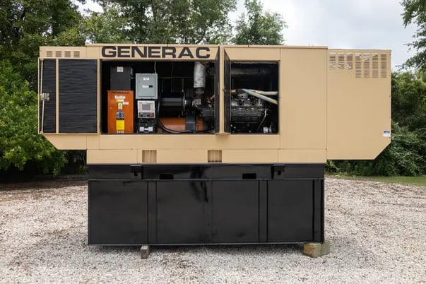 350 KW Generac #8DC4, diesel industrial generator, 120/208 Volts, 2005 - Image 3