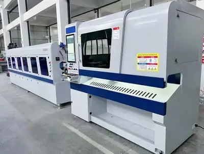 Bescutter #Tube-Mini, semi-automated fiber laser cutter, 1500-2000 width, 4.5" max tube diameter, 160 RPM - Image 2