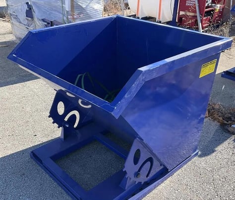 27 cu.ft. Greatbear, Self Dumping Hopper, w/ forklift pockets, 2023 - Image 2