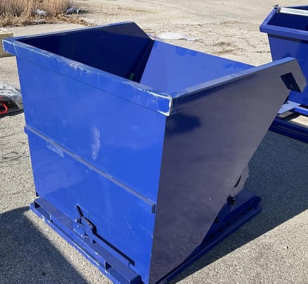 27 cu.ft. Greatbear, Self Dumping Hopper, w/ forklift pockets, 2023 - Image 3