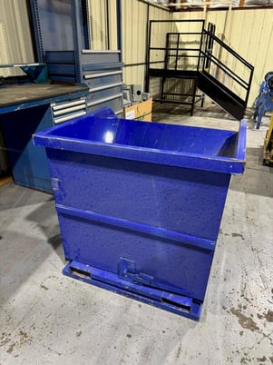 27 cu.ft. Greatbear, Self Dumping Hopper, w/ forklift pockets, 2023 - Image 8