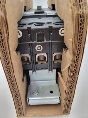 250 Amps, General Electric, EZSFHA36AT0250, breaker for EntellEohn Spectra RMS, 600 Volts - Image 8