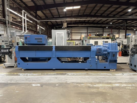 6" Davis Standard #600S-Thermatic, extruder, 30:1 L/D, 300 HP Westinghouse AC motor, 17.21:1 gearbox ratio - Image 1