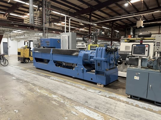 6" Davis Standard #600S-Thermatic, extruder, 30:1 L/D, 300 HP Westinghouse AC motor, 17.21:1 gearbox ratio - Image 2