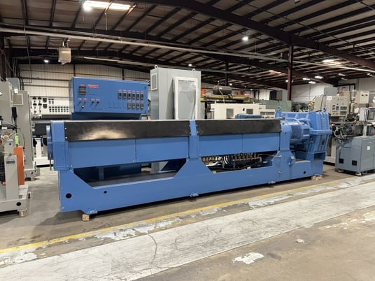 6" Davis Standard #600S-Thermatic, extruder, 30:1 L/D, 300 HP Westinghouse AC motor, 17.21:1 gearbox ratio - Image 3