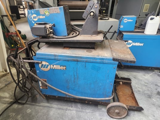 Miller #DeltaWeld-452, mig welder with S62 wire feed - Image 2