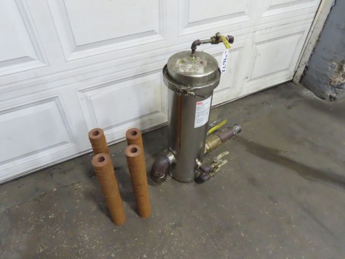 2.5" x 19.5" Cuno Filter #4DC2, 3M, 316 Stainless Steel housing, (4) cartridges, 2" ball valve on the - Image 2