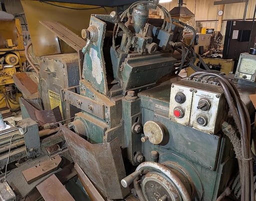 Cincinnati Milacron No. 220-8 Mdl. DR, centerless grinder, 3" work rest, 24" x 8" x 12" hole wheel, 20 HP - Image 3