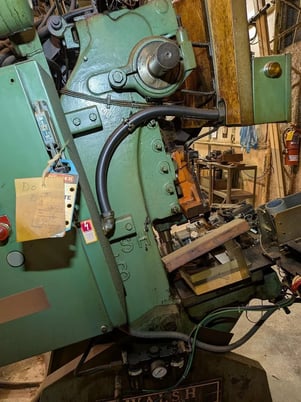 28 Ton, Walsh #28, OBI punch press, 2.5" stroke, 9.5" Shut Height, 2" adj., 6" throat, 21.75" x12" bed, 135 - Image 6