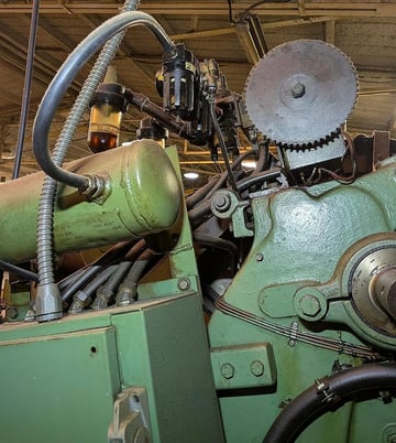 28 Ton, Walsh #28, OBI punch press, 2.5" stroke, 9.5" Shut Height, 2" adj., 6" throat, 21.75" x12" bed, 135 - Image 7