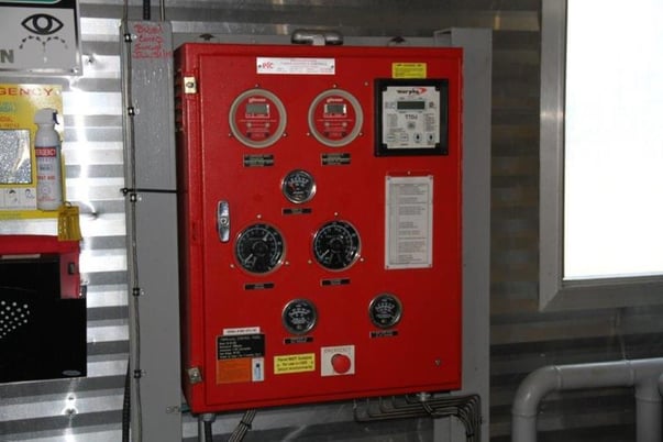 200 HP Frick #TDSH193L, screw compressor, 1-stage, Caterpillar G3306TA NG engine, 2008 - Image 7
