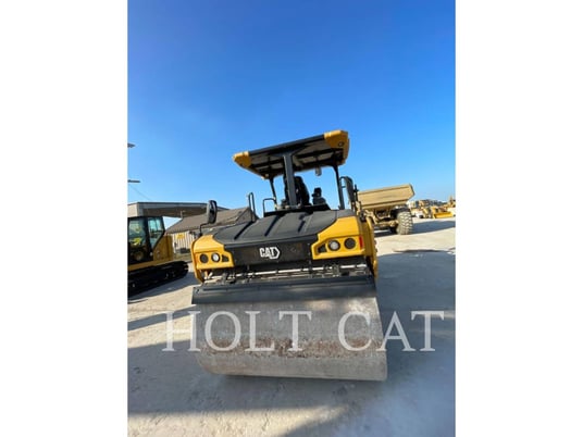 Caterpillar CB10, Vibratory Single Drum Asphalt, 7 hours, S/N: L9R00481, 2023 - Image 4