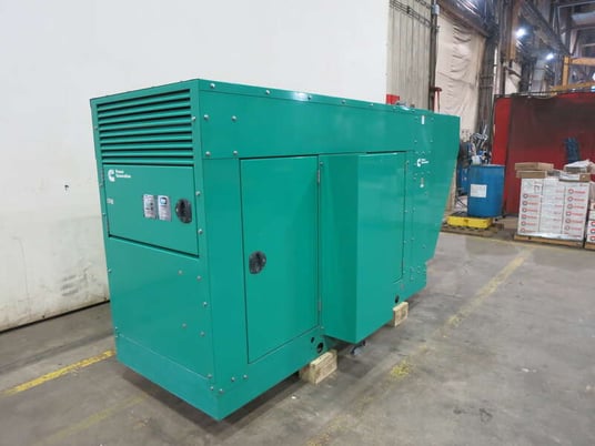 125 KW Cummins #GGHJ, Natural gas / propane generator set, 277/480 Volts, 257 hours, 176 HP @ 1800 RPM, Ford - Image 2