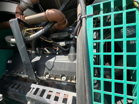 125 KW Cummins #GGHJ, Natural gas / propane generator set, 277/480 Volts, 257 hours, 176 HP @ 1800 RPM, Ford - Image 5