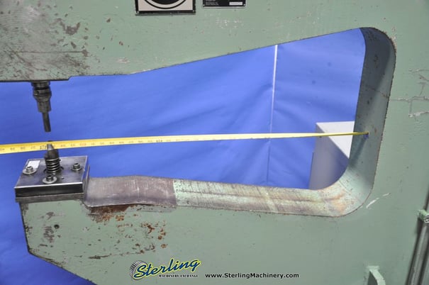 Eckold #HSP900/20, 36" throat, 12"-21" vertical height, dual palm Control, foot pedal, 2001, #A2145 - Image 2