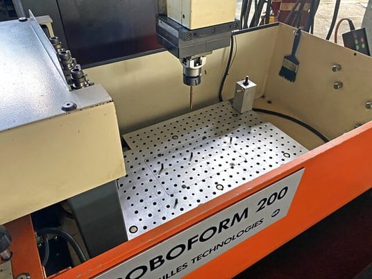 Charmilles #Roboform-200, Die Sinking Electrical Discharge Machine Machine, 16" width x 22" L Table, 21" Work - Image 6