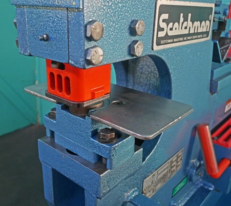 3" x 3" x 5/16" Scotchman #4014-CM, Hydraulic Ironworker, 40 Ton capacity, 1" Hole in 1/2" Plate, 3 HP, 220 V - Image 4