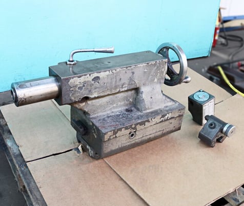Quality, Tailstock, for 19" Lathe, 9.5" Center-Line height, 6" Travel, #4 MT Taper, 15.25" L x 10" width - Image 3