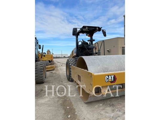 Caterpillar CS54B, Compactor, 214 hours, S/N: CS501344, 2023 - Image 2