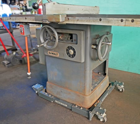 Dewalt #142, Table Saw, 10" Balde Capacity, 36" Rip Fence w/Extension, 53.75" x 27.5" Table, 120 V - Image 5