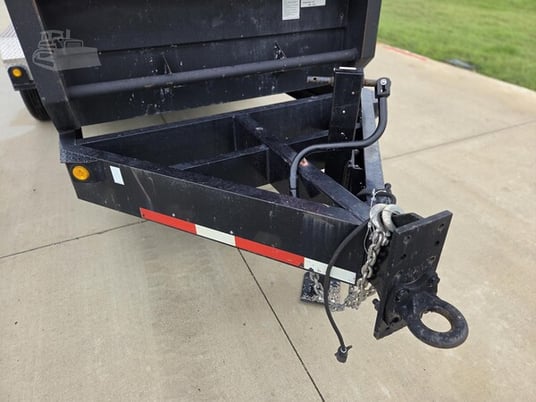 400 KW Baldor, towable generator, 3-phase, John Deere 6135 engine, enclosure - Image 5