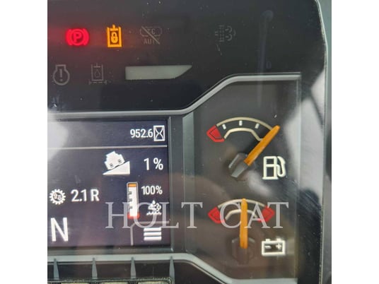 Caterpillar D3 LGPCAB, 1162 hours, S/N: XT504234, 2023 - Image 5