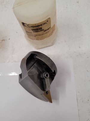 Kennametal, Boring Heads, (1) 1.625" L Tool & (1) 2.5" diameter Body, Lot of 2 - Image 5