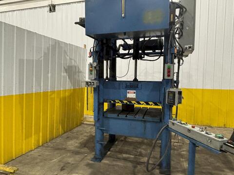 Beckwood #683640, 4-post hydraulic press, Allen Bradley PanelView 300 - Image 2