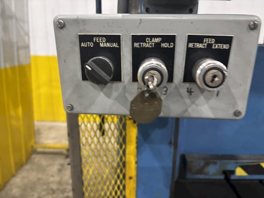 Beckwood #683640, 4-post hydraulic press, Allen Bradley PanelView 300 - Image 7