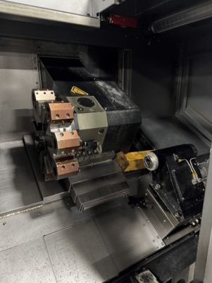 Hurco #TM-8i, slant bed CNC lathe, 20.6" swing, 23.2" centers, 2.6" bar, 14" turn diameter, 20.6" turn - Image 4