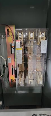 1600 Amp. Cummins OTPCF, automatic transfer switch, 3-pole, 480 Volts, Nema 1, 2009 - Image 3