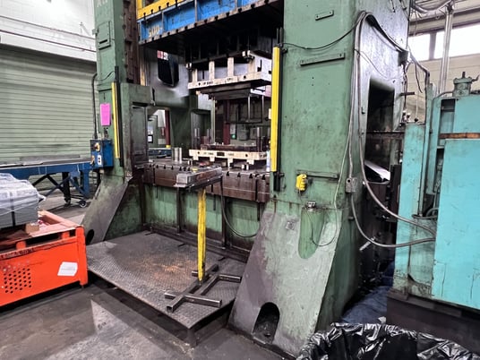 300 Ton, Danly #E2-300-84-48, straight side double crank, 24" stroke, 60" Shut Height, 10" adj., 22-30 SPM - Image 7