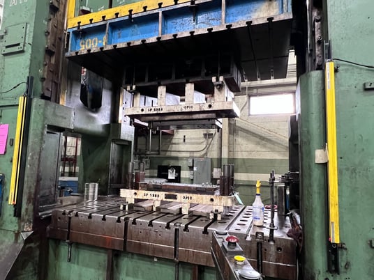 300 Ton, Danly #E2-300-84-48, straight side double crank, 24" stroke, 60" Shut Height, 10" adj., 22-30 SPM - Image 9